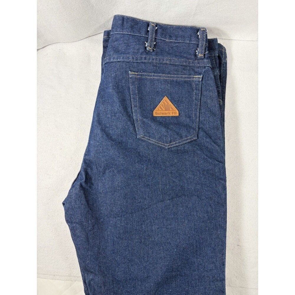 1 Pair Of Bulwark FR Flame Resistant Jeans Mens 38x32 Blue Denim CAT 2 NFPA 2112